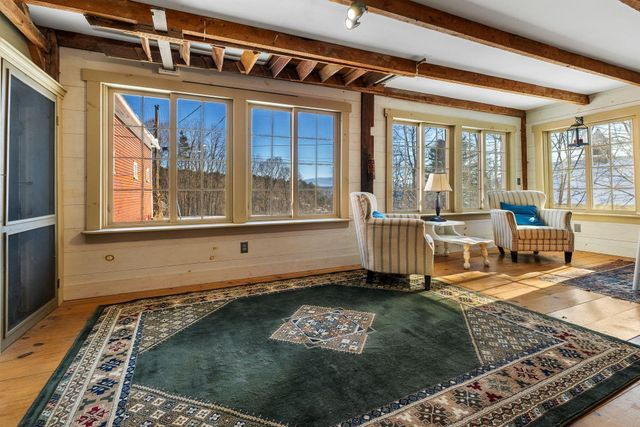 68 Doe Lane, Newbury, VT 05051