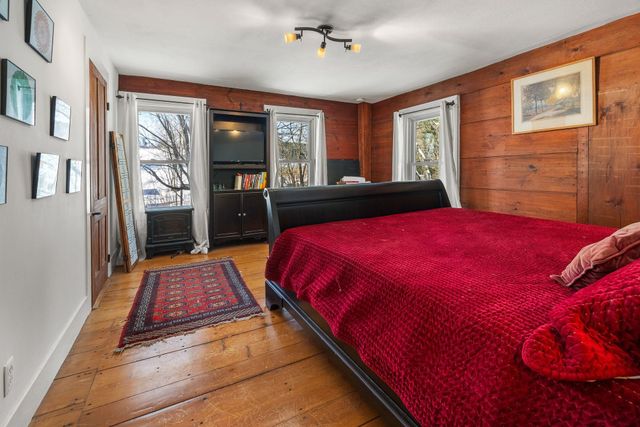 68 Doe Lane, Newbury, VT 05051