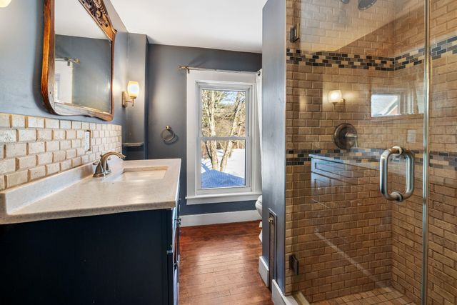 68 Doe Lane, Newbury, VT 05051