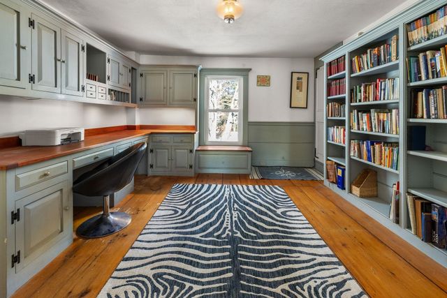 68 Doe Lane, Newbury, VT 05051