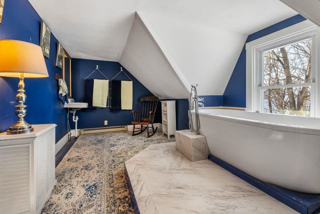 68 Doe Lane, Newbury, VT 05051