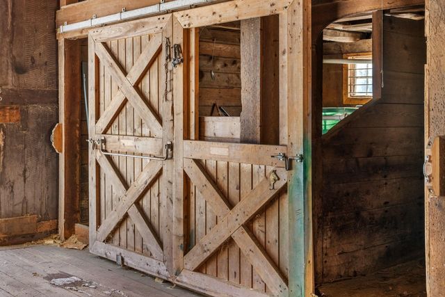 68 Doe Lane, Newbury, VT 05051