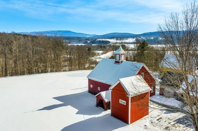 68 Doe Lane, Newbury, VT 05051