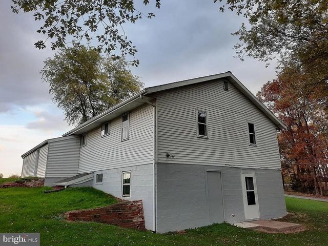 4030 BEAGLE RD, Elizabethtown, PA 17022