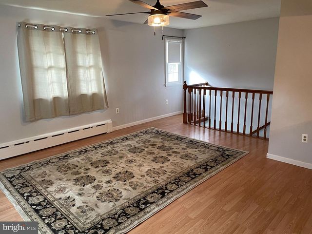 4030 BEAGLE RD, Elizabethtown, PA 17022