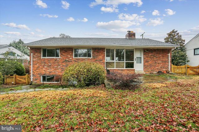 6017 CHESHIRE DR, Bethesda, MD 20814