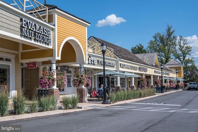 6017 CHESHIRE DR, Bethesda, MD 20814