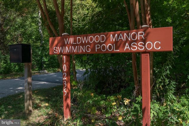 6017 CHESHIRE DR, Bethesda, MD 20814