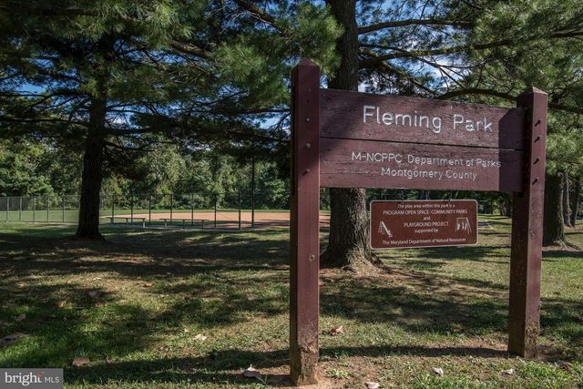 6017 CHESHIRE DR, Bethesda, MD 20814