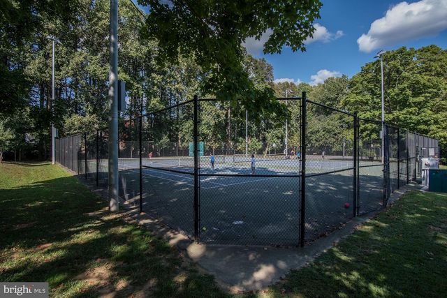 6017 CHESHIRE DR, Bethesda, MD 20814