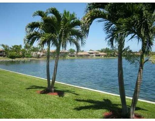 443 NE 195th St 345, Miami, FL 33179