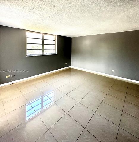 443 NE 195th St 345, Miami, FL 33179