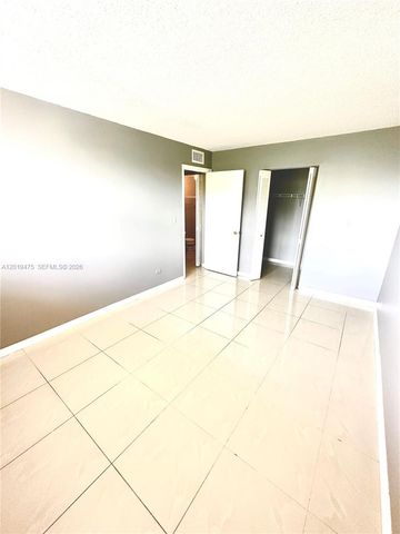 443 NE 195th St 345, Miami, FL 33179
