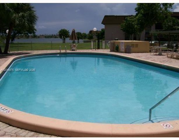 443 NE 195th St 345, Miami, FL 33179
