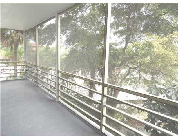 443 NE 195th St 345, Miami, FL 33179
