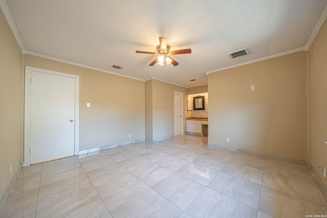 4918 Brookhead, Schertz, TX 78108