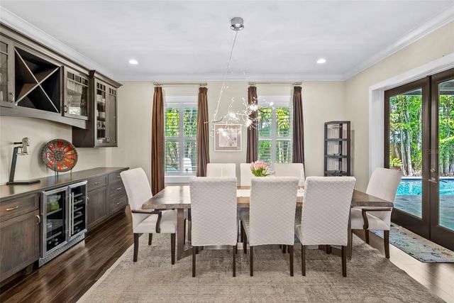 3211 W BAY VILLA AVENUE, Tampa, FL 33611