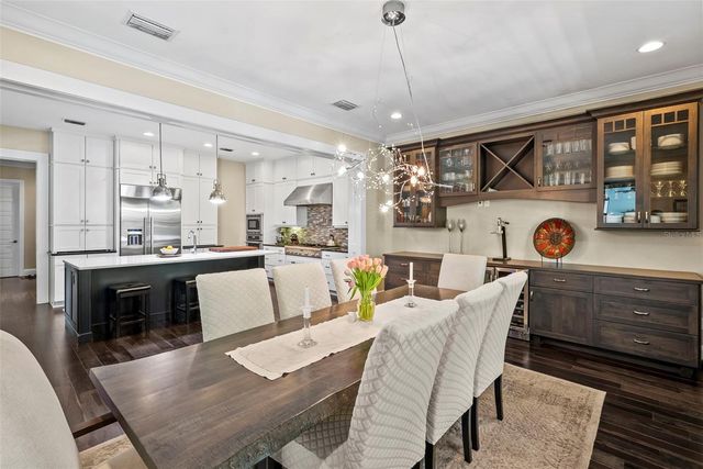 3211 W BAY VILLA AVENUE, Tampa, FL 33611