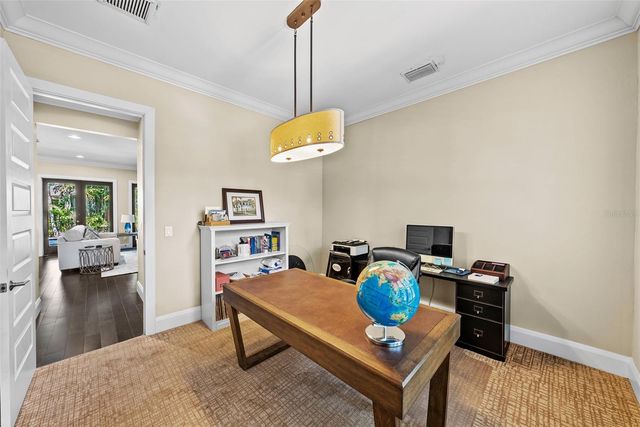 3211 W BAY VILLA AVENUE, Tampa, FL 33611