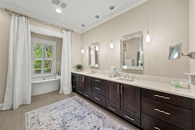 3211 W BAY VILLA AVENUE, Tampa, FL 33611