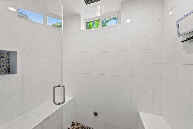 3211 W BAY VILLA AVENUE, Tampa, FL 33611