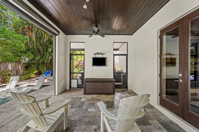 3211 W BAY VILLA AVENUE, Tampa, FL 33611