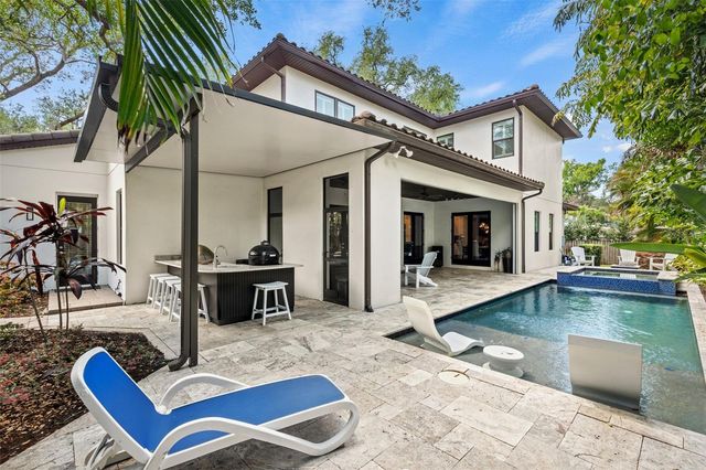 3211 W BAY VILLA AVENUE, Tampa, FL 33611