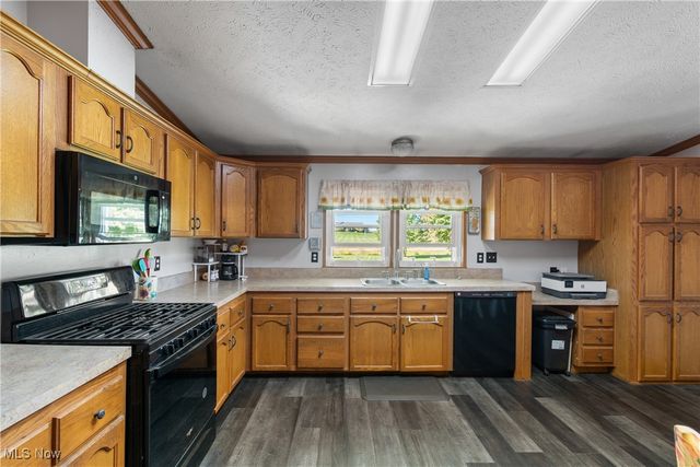 1310 Alabama Avenue SW, Dalton, OH 44618