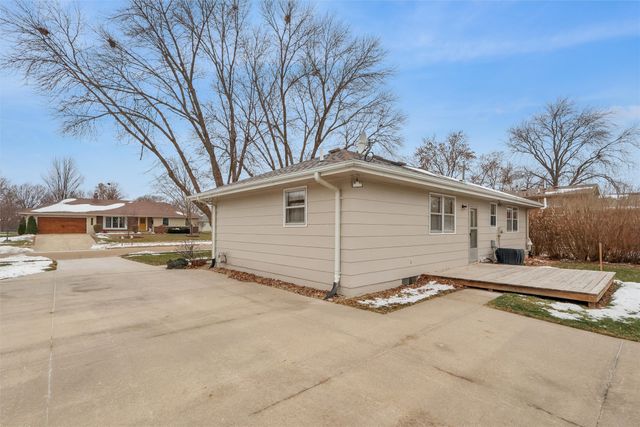 1505 S 14th Street, Adel, IA 50003