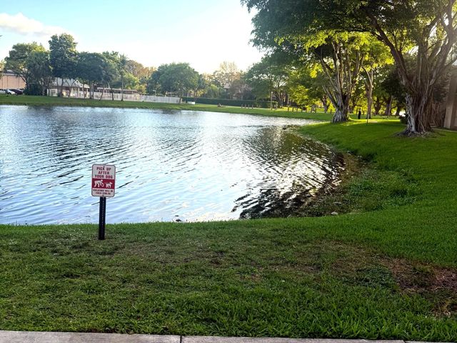 2331 NW 96th Terrace 17m, Pembroke Pines, FL 33024