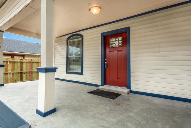 111 S Henderson Avenue, Dallas, TX 75214