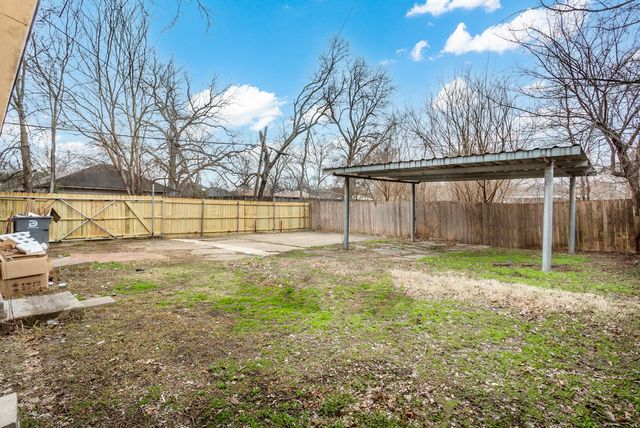 111 S Henderson Avenue, Dallas, TX 75214