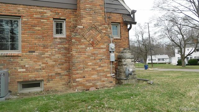 1518 Monteray Street, Flint, MI 48503