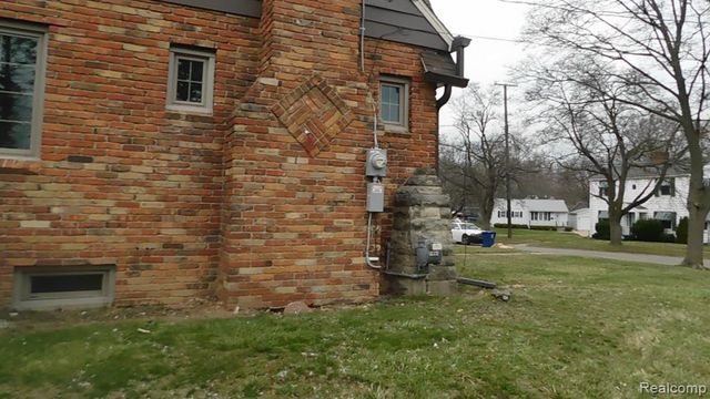 1518 Monteray Street, Flint, MI 48503