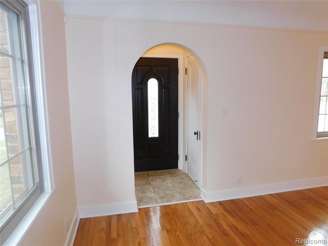 1518 Monteray Street, Flint, MI 48503