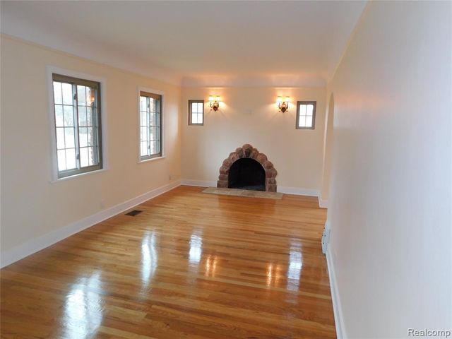 1518 Monteray Street, Flint, MI 48503