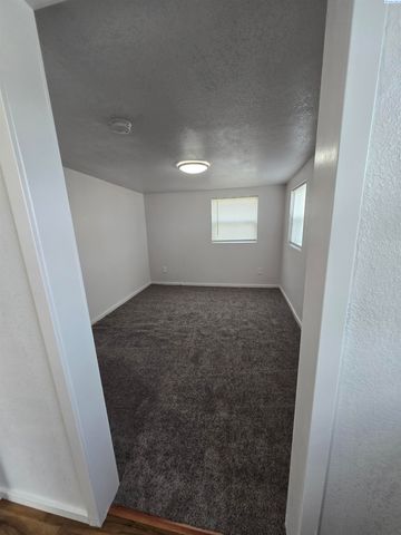 1355 Georgia Avenue, Richland, WA 99352