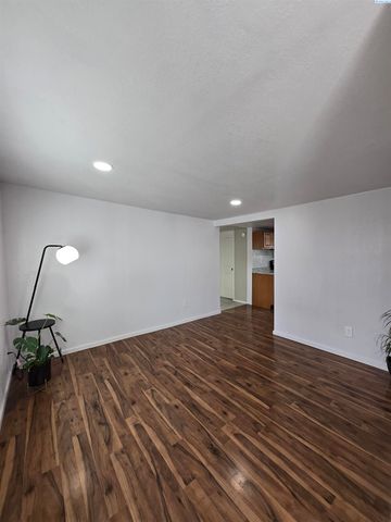 1355 Georgia Avenue, Richland, WA 99352