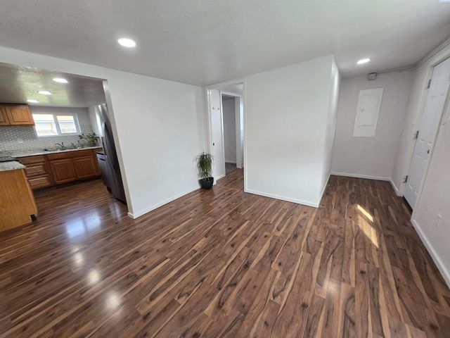 1355 Georgia Avenue, Richland, WA 99352