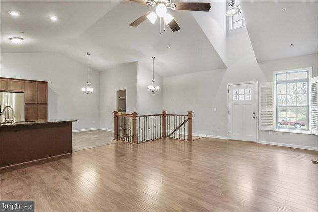 907 QUAIL RUN DR, Waynesboro, PA 17268