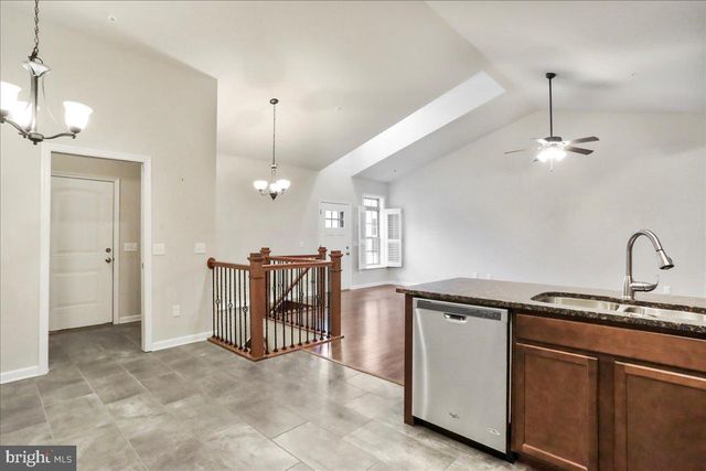 907 QUAIL RUN DR, Waynesboro, PA 17268