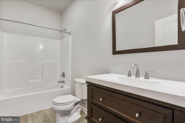 907 QUAIL RUN DR, Waynesboro, PA 17268