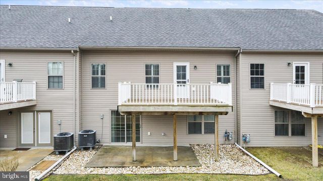 907 QUAIL RUN DR, Waynesboro, PA 17268
