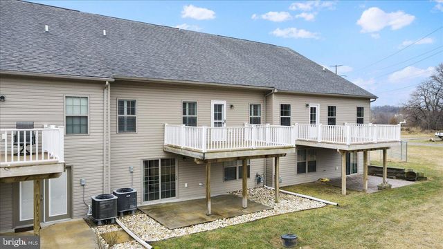 907 QUAIL RUN DR, Waynesboro, PA 17268