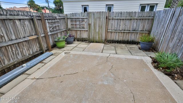 437 N Oleander Ave Apt 1, Daytona Beach, FL 32118