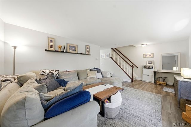 4615 Brompton Drive, Hamburg, NY 14219