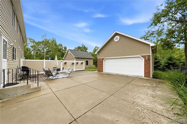 4615 Brompton Drive, Hamburg, NY 14219