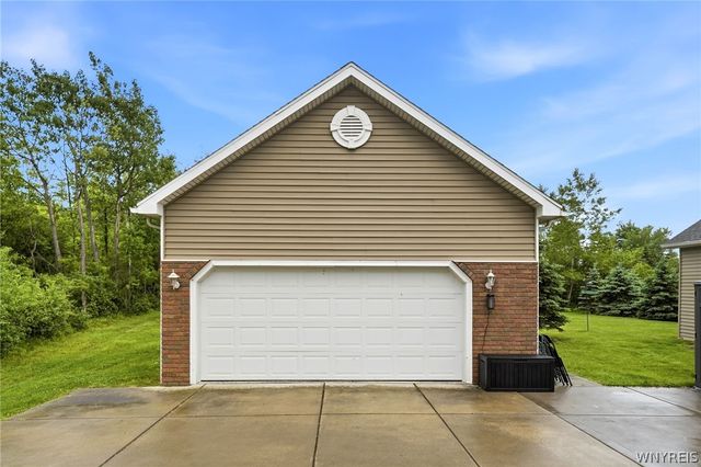 4615 Brompton Drive, Hamburg, NY 14219