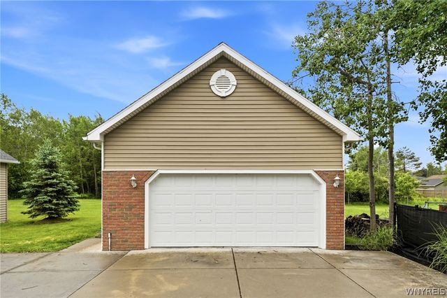 4615 Brompton Drive, Hamburg, NY 14219