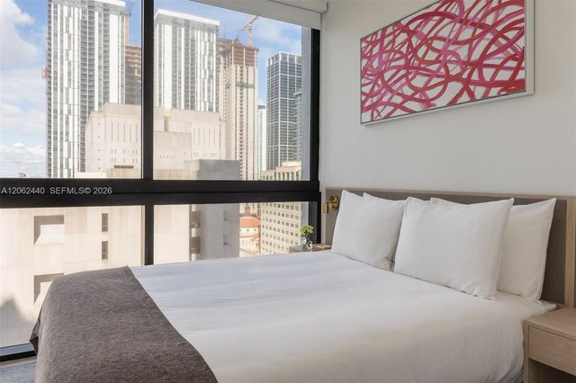 225 N Miami Avenue 1801, Miami, FL 33128